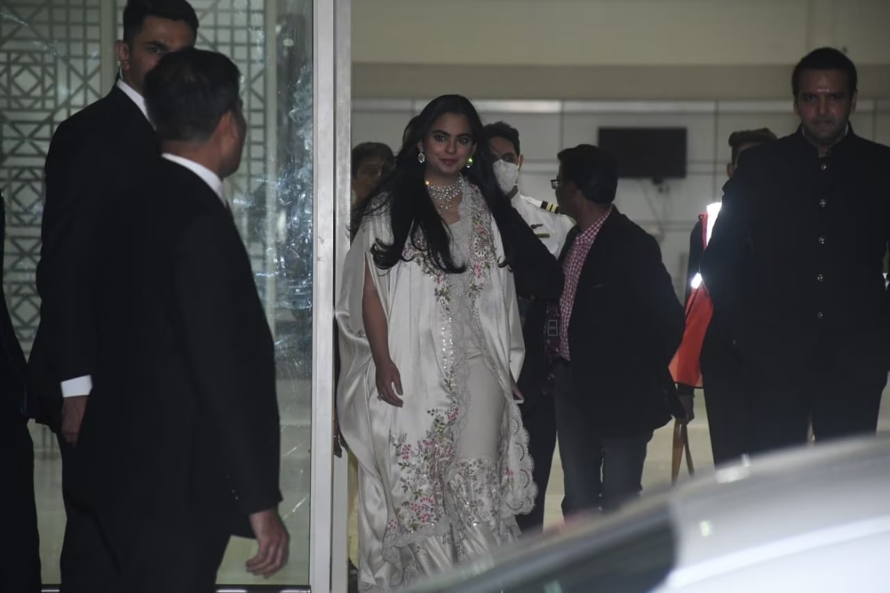 Isha Ambani In Jaisalmer Kiara Advani and sidharth malhotra wedding