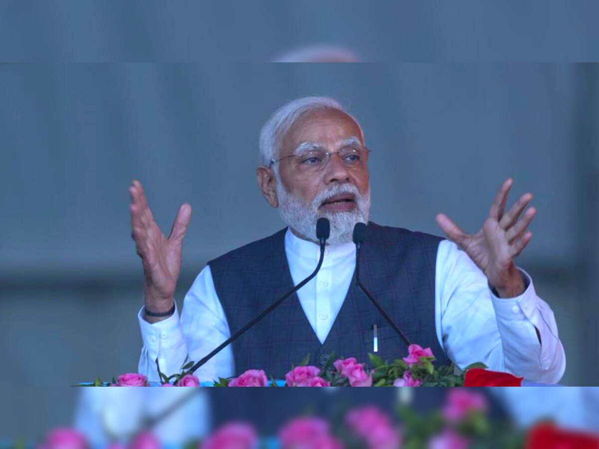 PM Modi Mumbai Visit: पंतप्रधान मोदींचा मुंबई दौरा, वाहतुकीच्या मार्गात महत्त्वाचे बदल, कोणते मार्ग बंद? title=