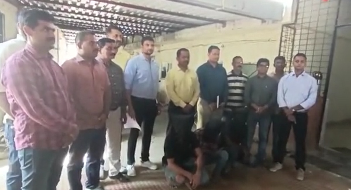 virar crime news customers cheated by promising to sell bank sealed houses at cheap rates