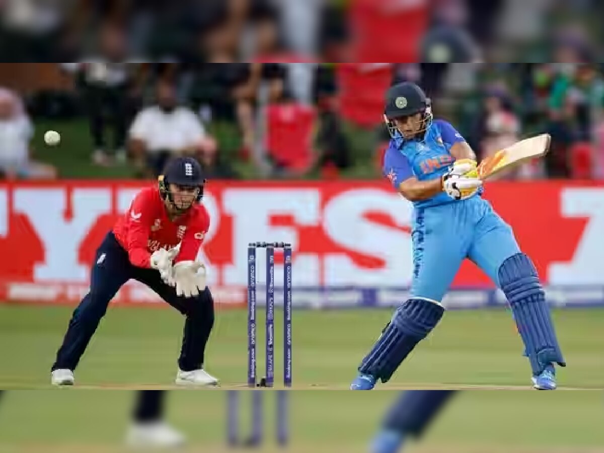 Women’s T20 WC : वर्ल्डकपमध्ये टीम इंडियाचा पहिला पराभव; इंग्लडचा 11 रन्सने विजय title=