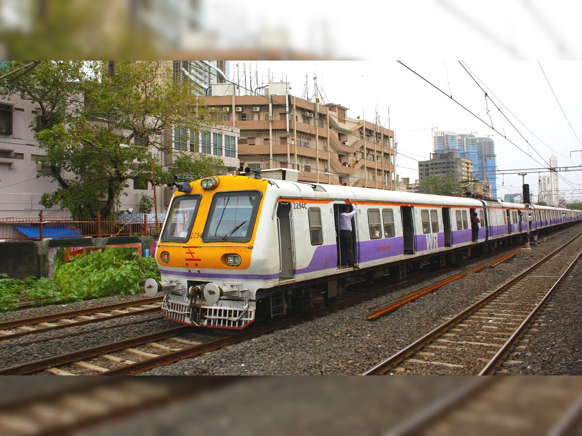 Mumbai Local News : कर्जत, आसनगाव, बदलापूरवरून लोकलनं  मुंबईच्या दिशेनं येणाऱ्या प्रवाशांसाठी मोठी बातमी  title=