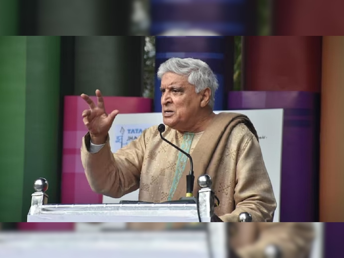 याला म्हणतात खरा देशभक्त! Javed Akhtar यांनी पाकिस्तानला त्यांच्याच भूमीवरुन सुनावलं, Kangana ही म्हणाली "क्या बात' title=