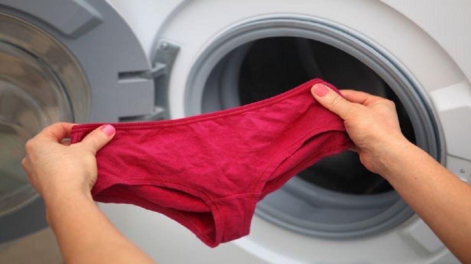 Underwear Washing Tips इतर कपड्यांसोबत का धूत नाहीत Undergarments