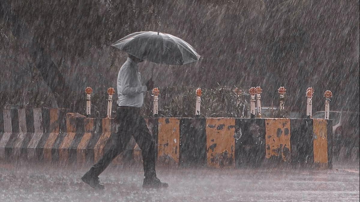 Weather Update : रात्री थंडी, दिवसा भयानक उष्णता त्यात आता पाऊस पडणार; हवामान खात्याचा अलर्ट Weather Update : रात्री थंडी, दिवसा भयानक उष्णता त्यात आता पाऊस पडणार; हवामान खात्याचा अलर्ट