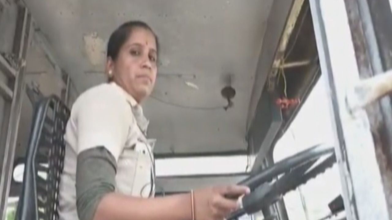 ST Bus Women Driver