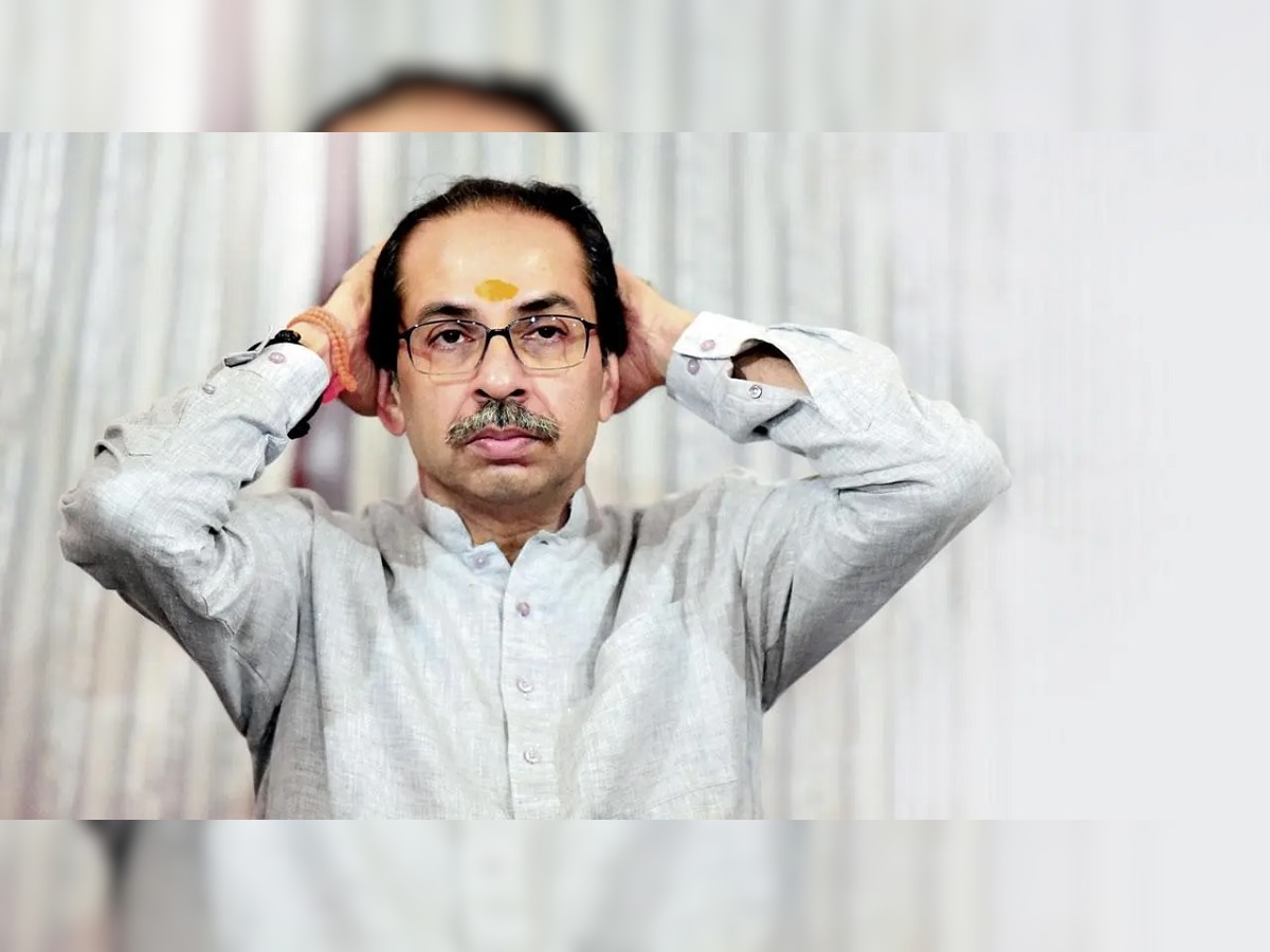 Uddhav Thackeray : उद्धव ठाकरे यांचे टेन्शन वाढवणारी बातमी; मशाल चिन्हाबाबत मोठी अपडेट title=