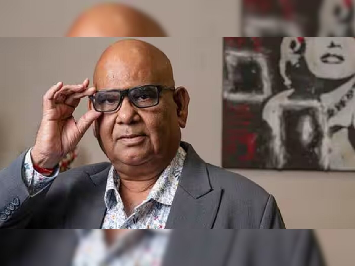 Satish Kaushik Death: "संतोष मला मरायचं नाहीये," सतीश कौशिक यांचे 'ते' शेवटचे शब्द, मॅनेजरने केला खुलासा title=