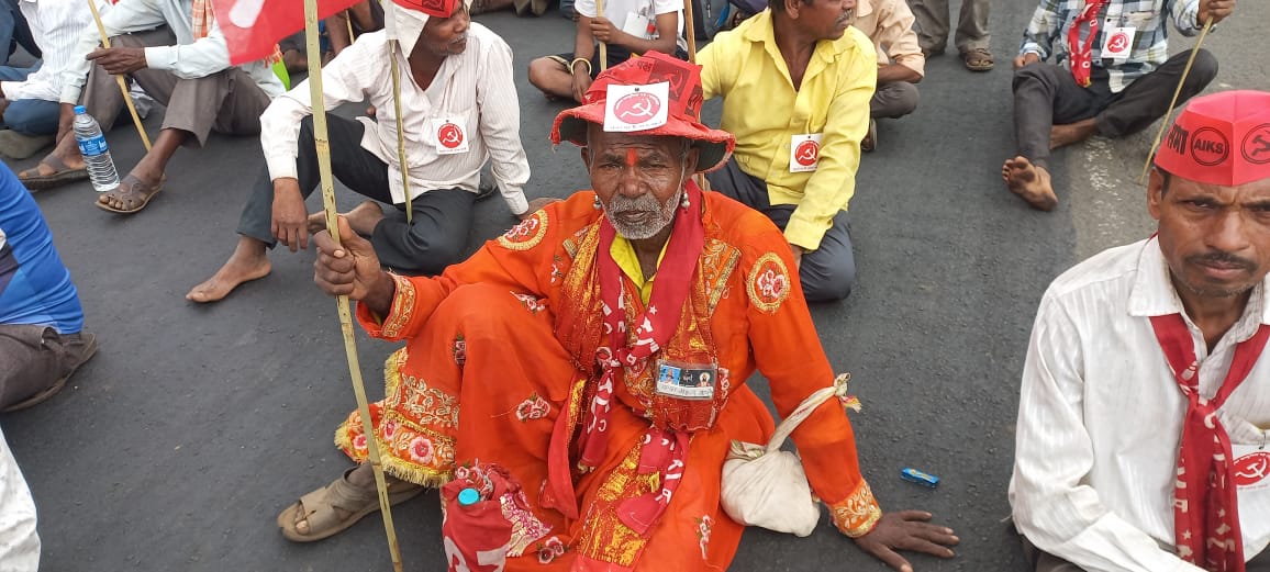 Kisan sabha Long March Nashik to Mumbai latest updates photos 