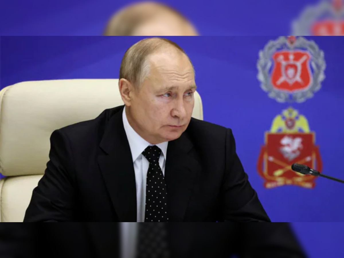 Vladimir Putin: रशियाचे अध्यक्ष पुतिन यांना अटक होणार? आंतरराष्ट्रीय फौजदारी न्यायालयात अटक वॉरंट जारी! title=