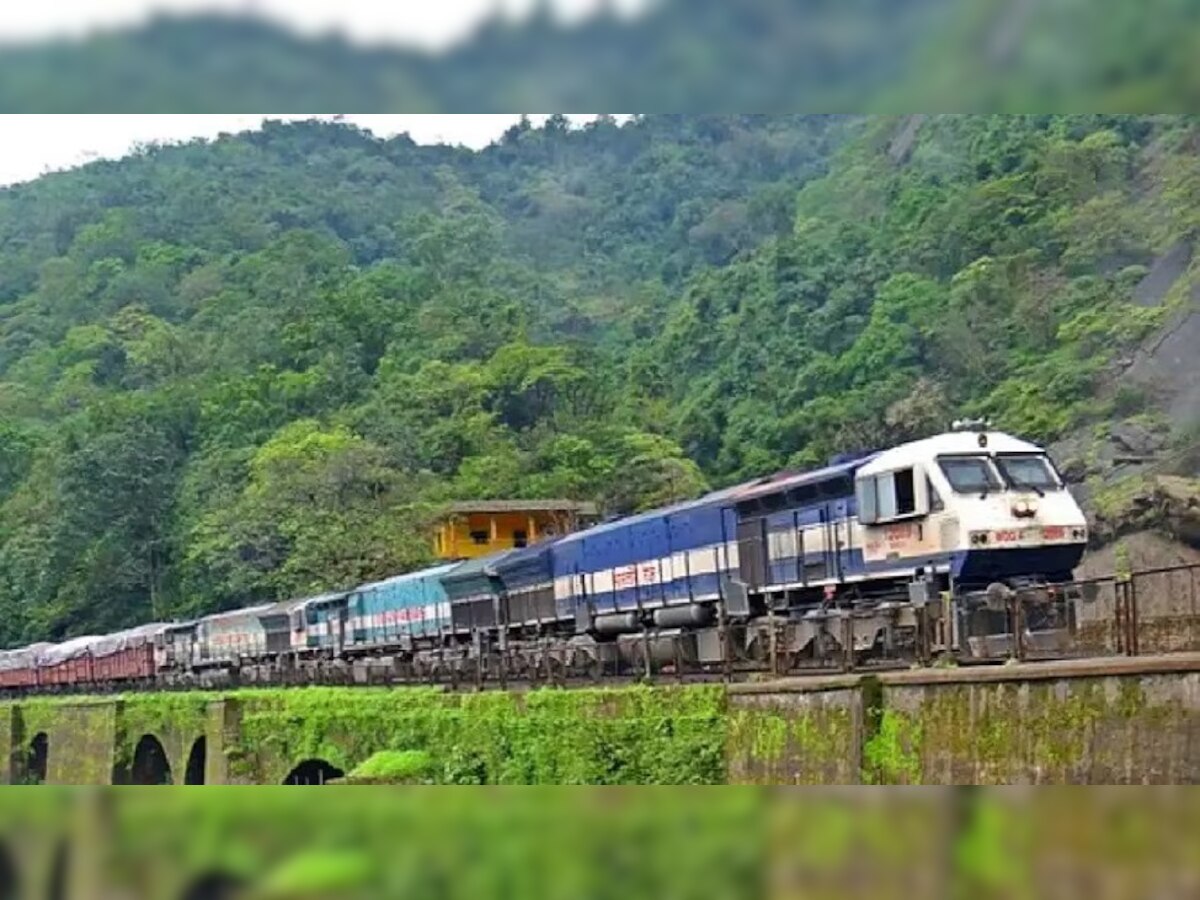 Indian Railway: भारतातील 'ही' नॉनस्टॉप ट्रेन पाहिलीत का?  title=