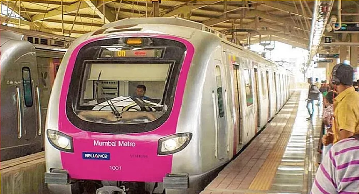 Mumbai Metro Train: मुंबई मेट्रोने प्रवाशांना दिलं मोठं गिफ्ट, विशेष सवलत देण्याचा निर्णय 