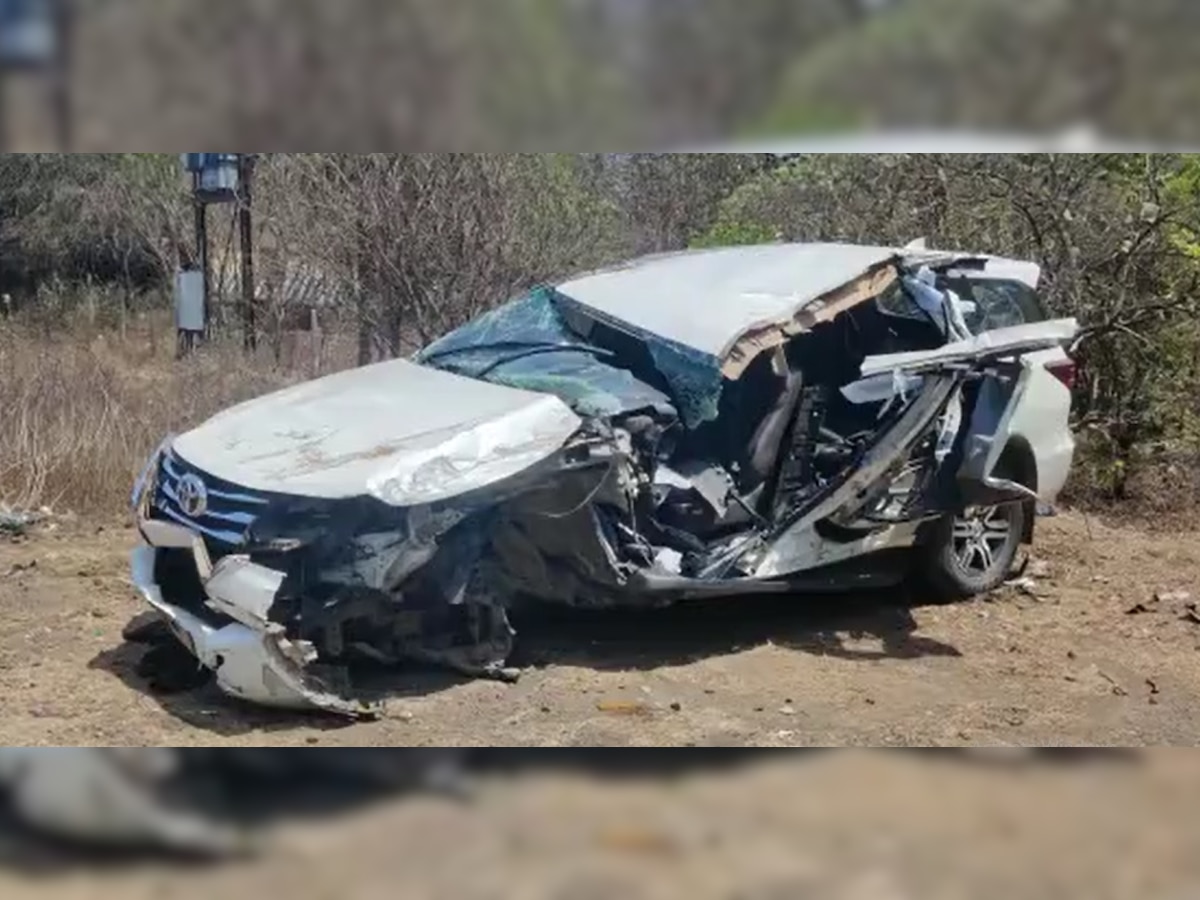 Accident: सायरस मिस्त्री यांचा जिथे अपघात घडला तिथेच कार अर्धी कापली गेले तरी 'ते' बचावले; सगळेच चक्रावले title=