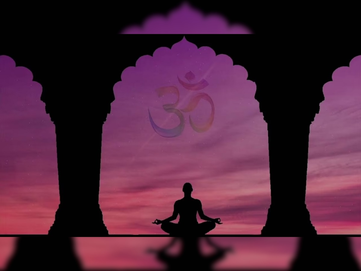 Mantra Jaap : समस्या आणि चिंता दूर करण्यासाठी 'या' मंत्राचा करा जप, 21 दिवसांनी मिळेल 'हे' खास सुख title=