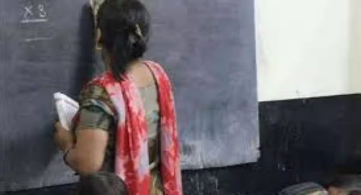 पुण्यात लेडी रणछोडदास! बहिणीच्या कागदपत्रांवर झाली शिक्षण अधिकारी... 16 वर्षात 40,62,846 रुपयांची फसवणूक