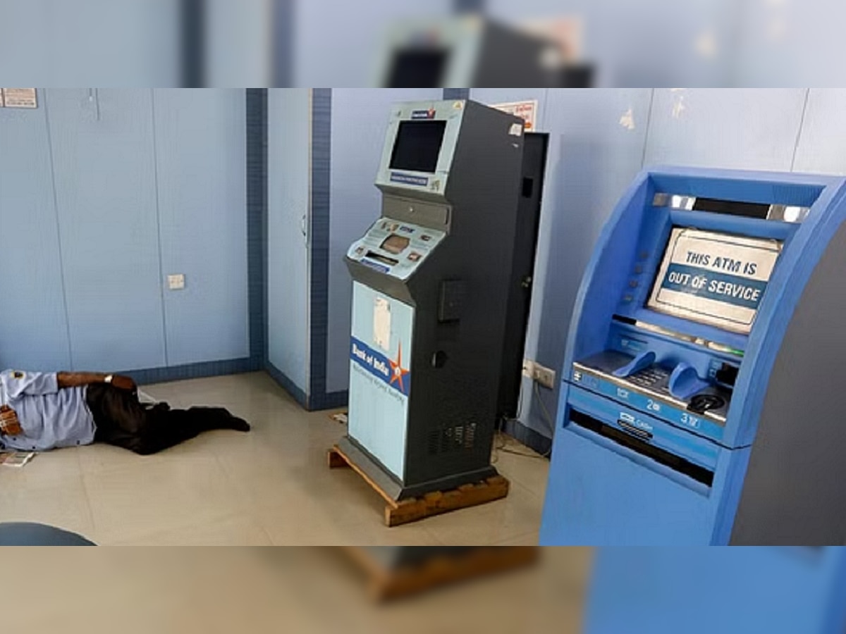 ATM मशीनमध्ये स्टीलची पट्टी लावून करायचे चोरी, मोडस ऑपरेंडी पाहून पाहून मुंबई पोलीसही चक्रावले title=