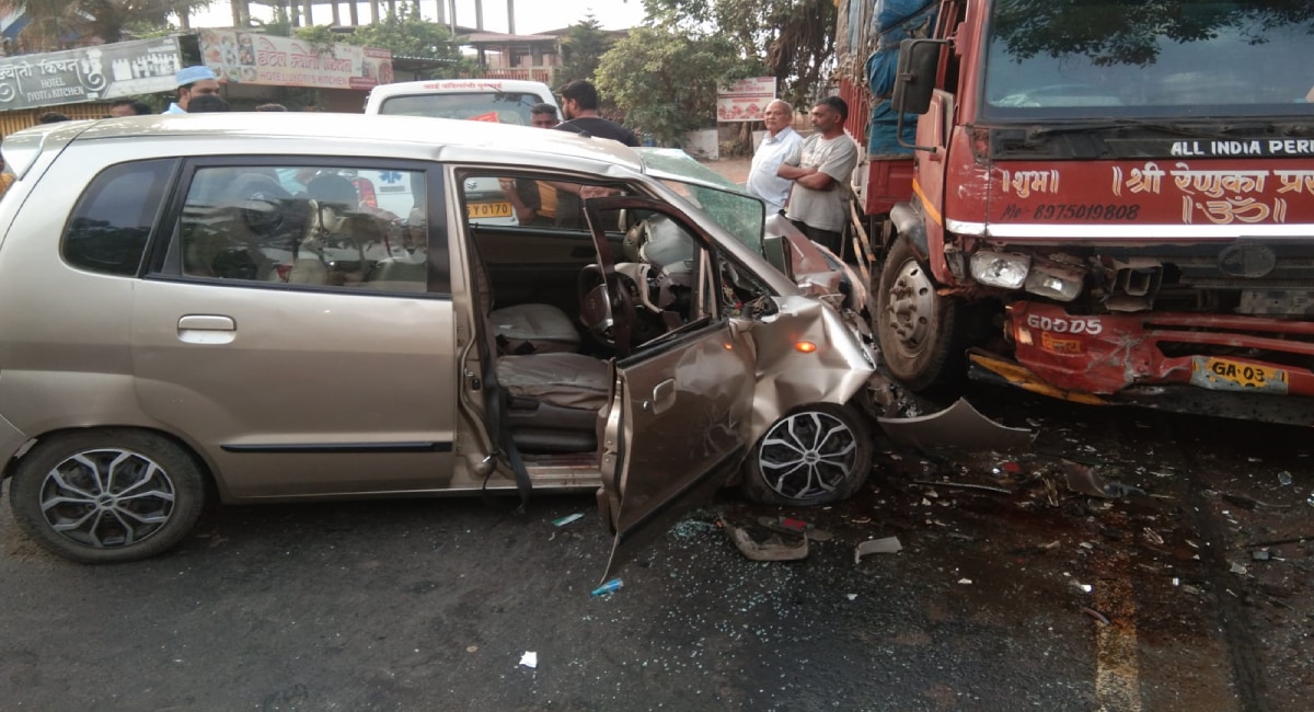 accident between truck and car