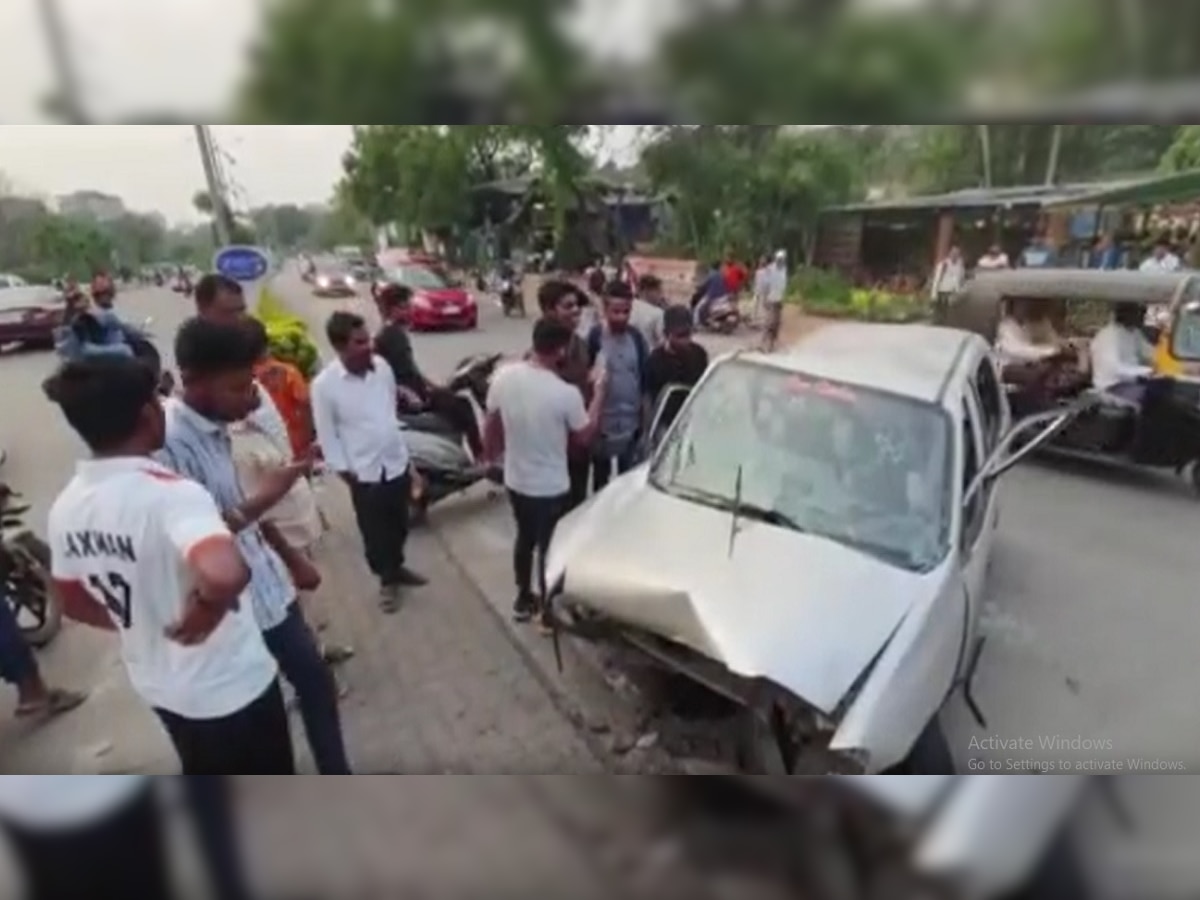 Accident :  अंबरनाथमध्ये भीषण अपघात; कारची अवस्था पाहूनच अंगावर काटा येईल title=