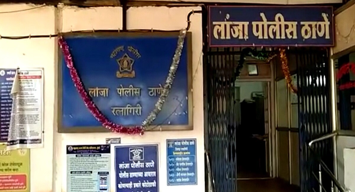 डोळ्यादेखत लेकीचा जीव गेला… काय वाटलं असेल त्या माऊलीला? एक क्षणात होत्याचं नव्हत झालं Two died after drowning in the riverbed at Lanja in Ratnagiri डोळ्यादेखत लेकीचा जीव गेला… काय वाटलं असेल त्या माऊलीला? एक क्षणात होत्याचं नव्हत झालं Two died after drowning in the riverbed at Lanja in Ratnagiri