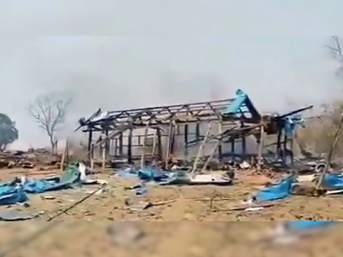 Myanmar Military Airstrike : देशातील नागरिकांवरच म्यानमारच्या सैन्याचा एअरस्ट्राईक; चिमुरड्यांसह 100 जणांचा बळी title=