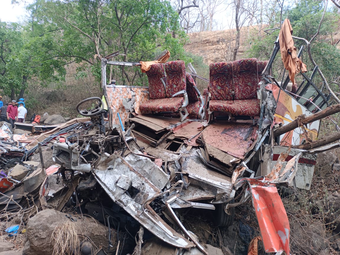 Old Pune Mumbai highway bus accident