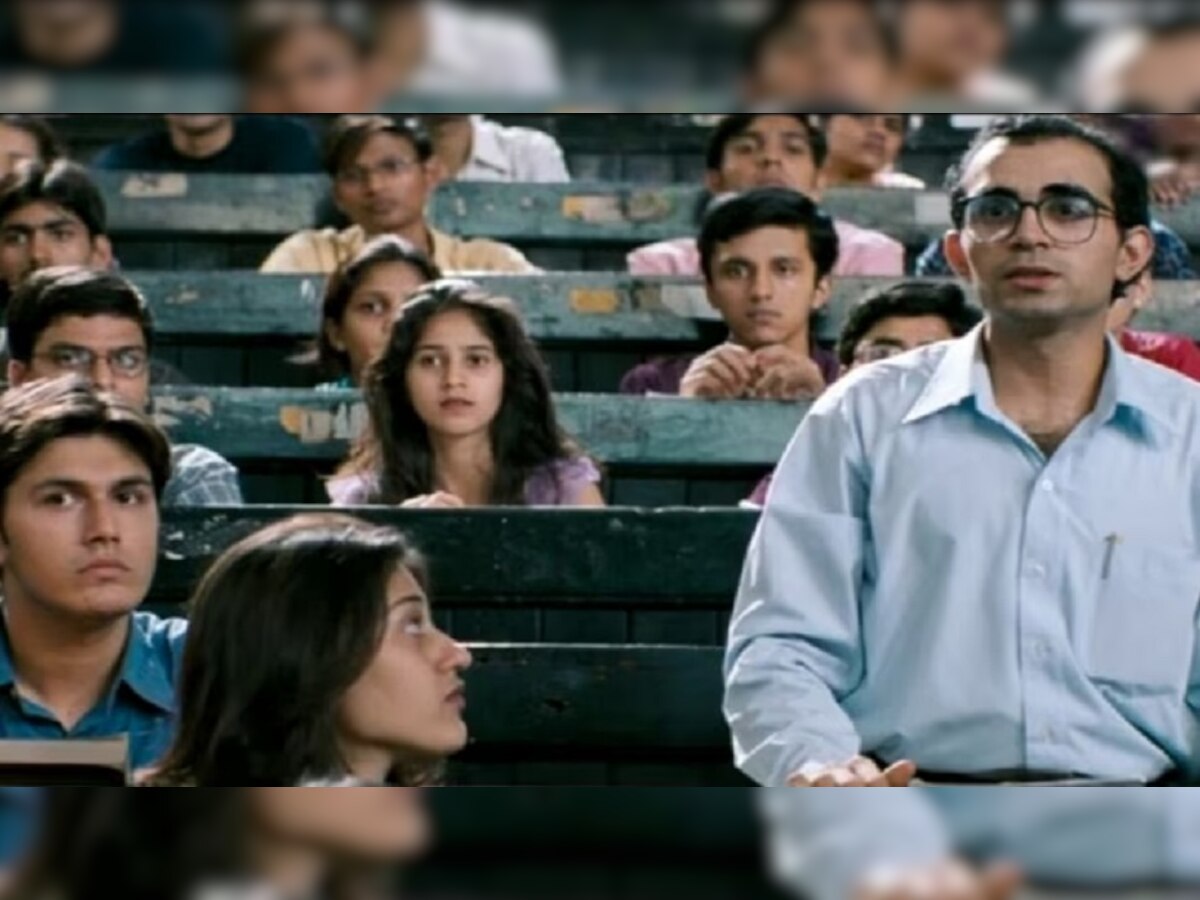 Munnabhai MBBS मधील बारकेसे, चष्मा लावणारे 'डॉक्टर स्वामी' आठवतात का? बदललेला लुक पाहून बसेल धक्का!  title=