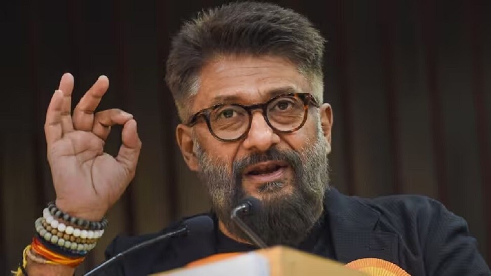 विवेक अग्निहोत्रींचा पुन्हा बॉलिवूडवर निशाणा; 7 नामांकन मिळूनही Filmfare पुरस्कारांना थेट नकार! विवेक अग्निहोत्रींचा पुन्हा बॉलिवूडवर निशाणा; 7 नामांकन मिळूनही Filmfare पुरस्कारांना थेट नकार!