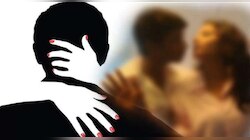 Marital Affair : पत्नी 15 वर्षाच्या मुलासोबत 'त्या' अवस्थेत असताना, अचानक नवरा घरी आला अन्...