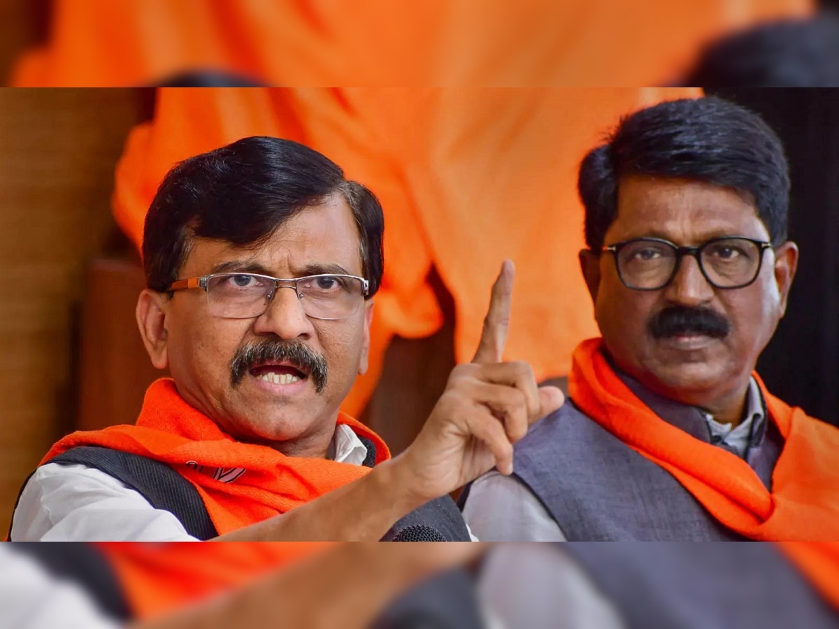 Maharashtra Political Crisis: "अजित पवार असं कसं काय बोलू शकतात?," संजय राऊत संतापले title=