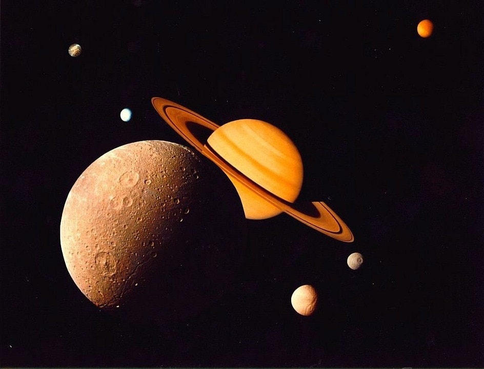 saturn vs jupiter