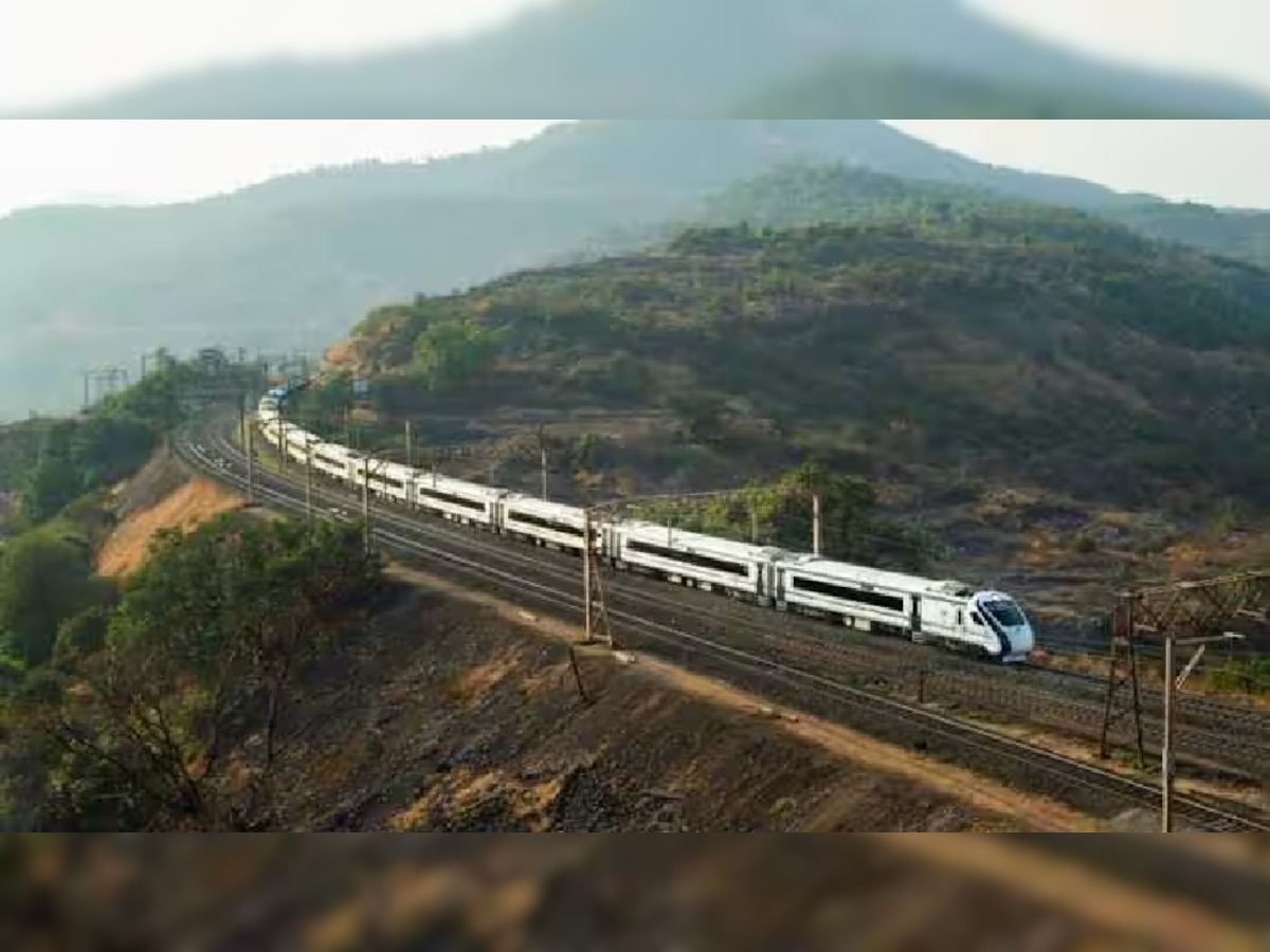 कोकण रेल्वे मार्गावर आजपासून वंदे भारत सेमी-हाय-स्पीड ट्रेन ? title=