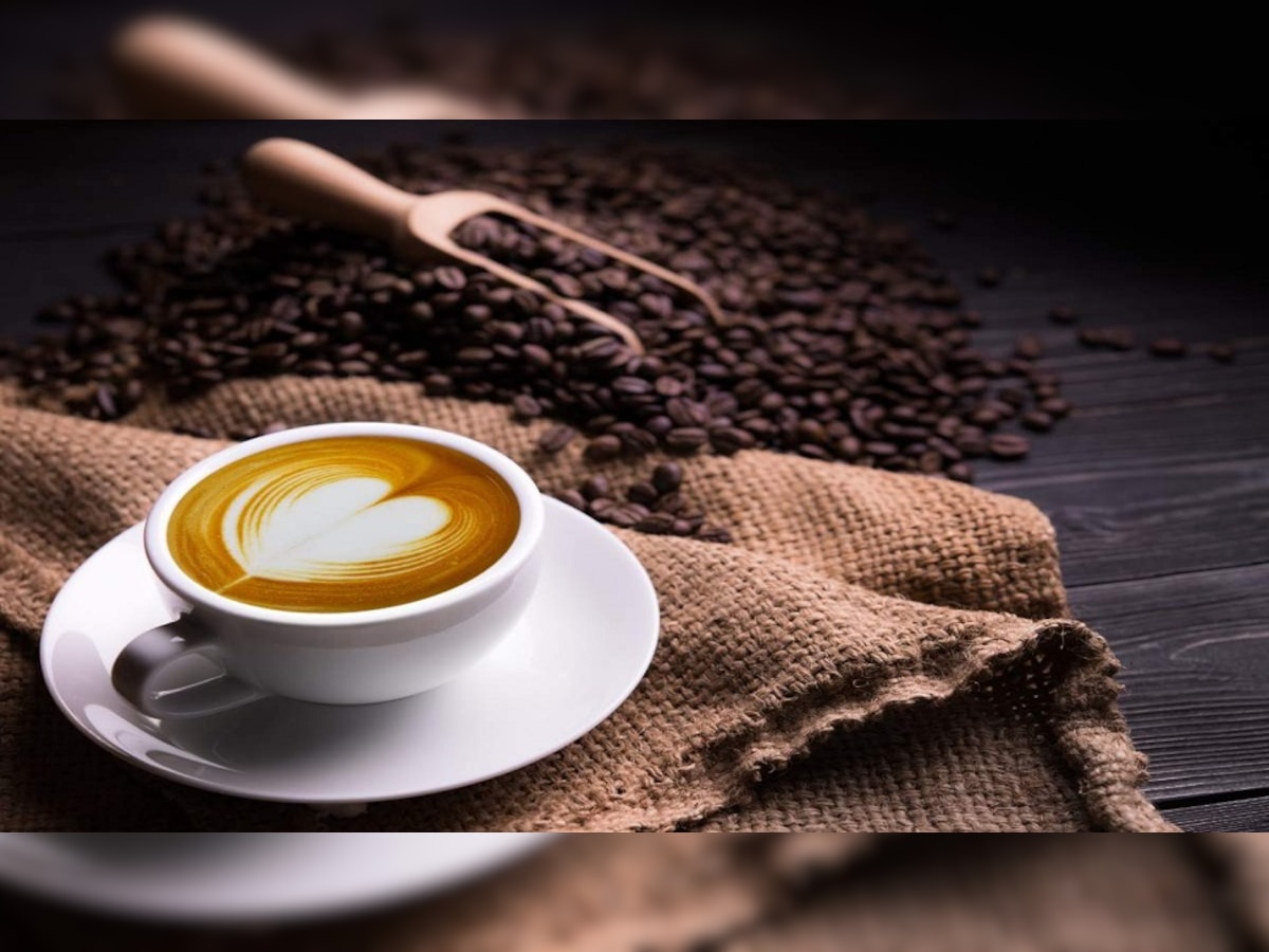 Coffee For Health : तुम्हालाही कॉफी प्यायला आवडते का? मग वाचा फायदे आणि तोटे title=