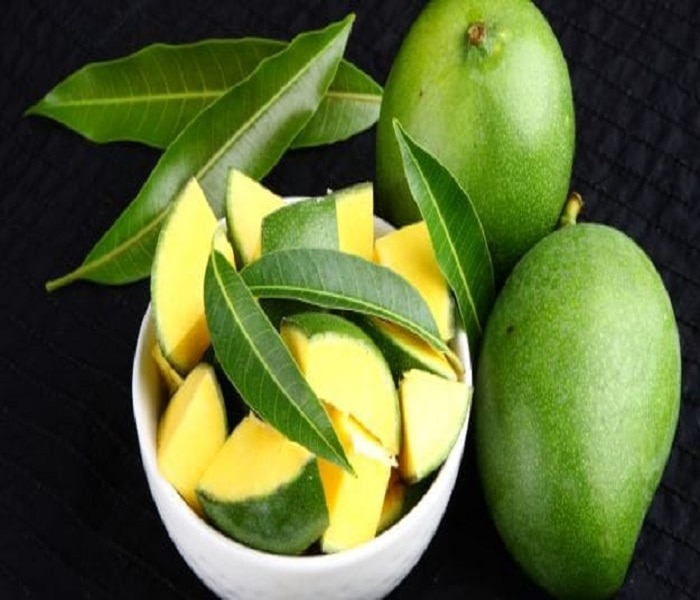 Benefits of Eating Raw Mangoes 