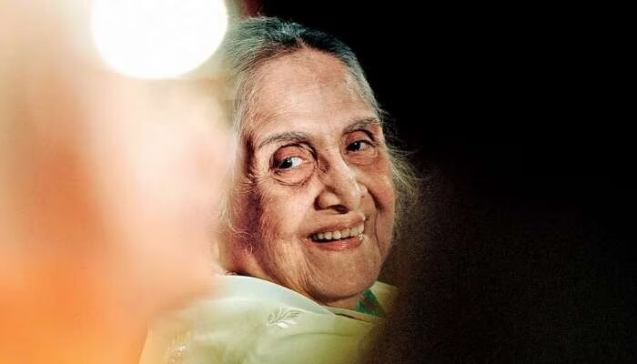 Sulochana Latkar Death: ज्येष्ठ अभिनेत्री सुलोचना दीदी यांचे वयाच्या 94 ...