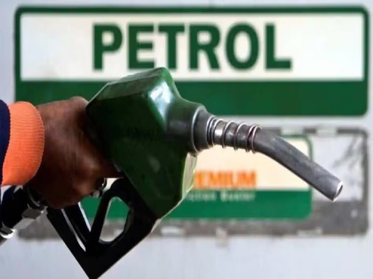 Petrol Diesel Price : खुशखबर! महाराष्ट्रात पेट्रोल-डिझेल 'इतक्या' रुपयांनी स्वस्त, जाणून घ्या नवीनतम दर title=