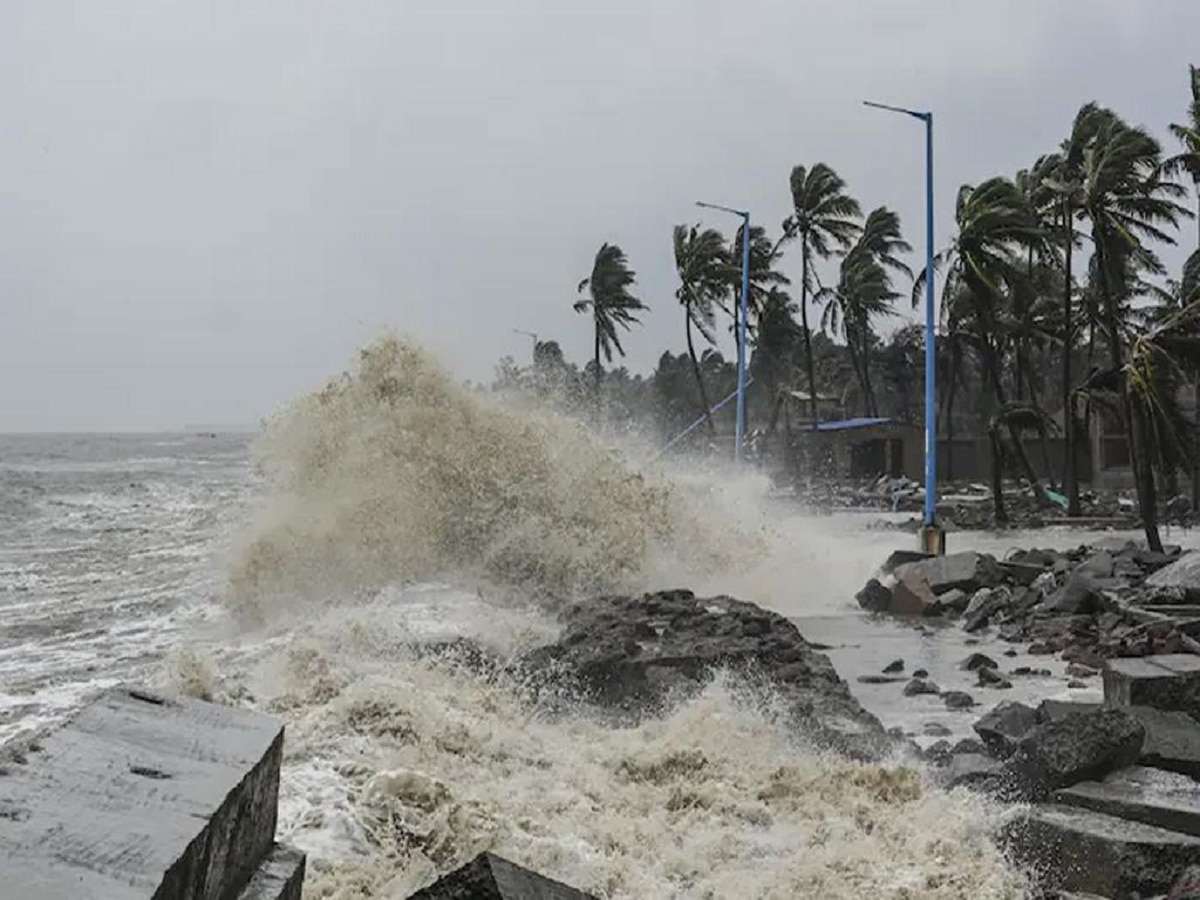 Cyclone Biporjoy नं धारण केलं रौद्र रुप; कोकणापासून विदर्भापर्यंत हवामानात मोठे बदल  title=