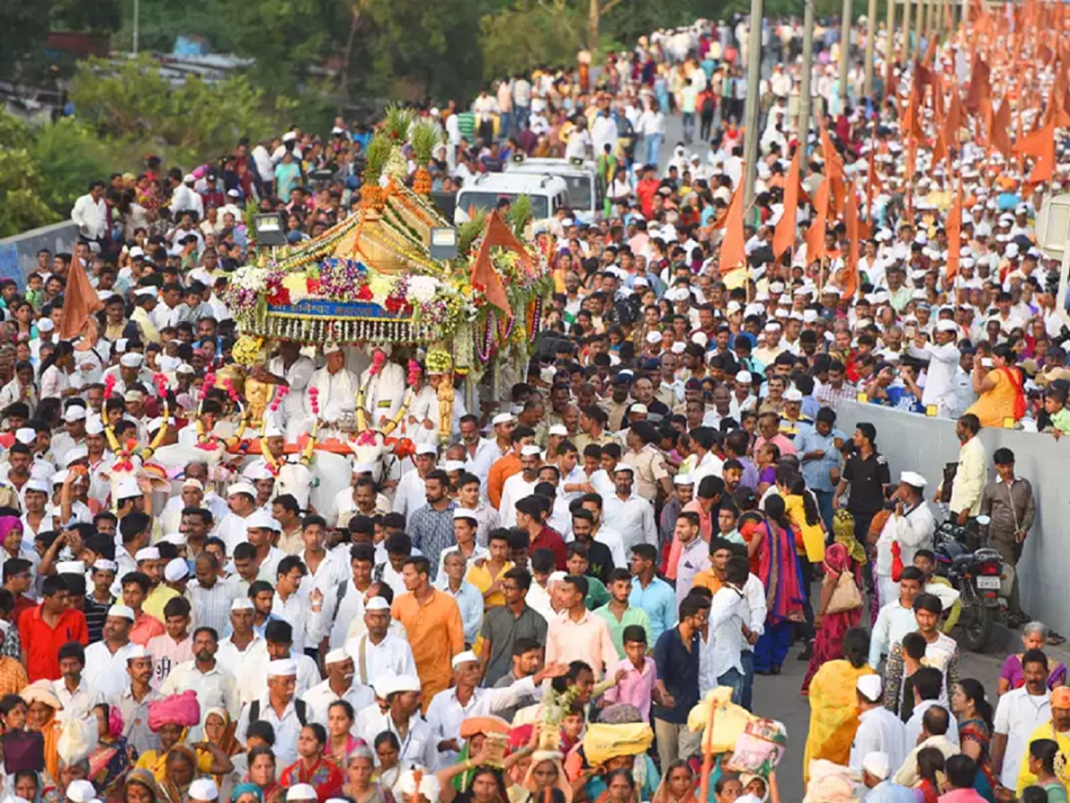 Ashadhi Ekadashi : आषाढी वारीच्या धर्तीवर पुण्यातील वाहतुकीत मोठे बदल, बातमी पाहूनच घराबाहेर पडा  title=