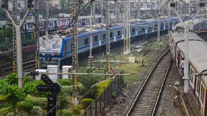 Mumbai Local Train Mega Block latest updates on time table 