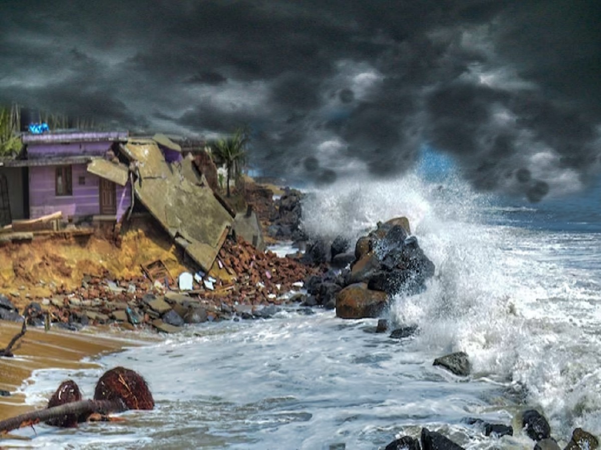 Cyclone Biparjoy मुळं 'या' किनारपट्टी भागात 'रेड अलर्ट'; मान्सूननं वाढवली चिंता title=