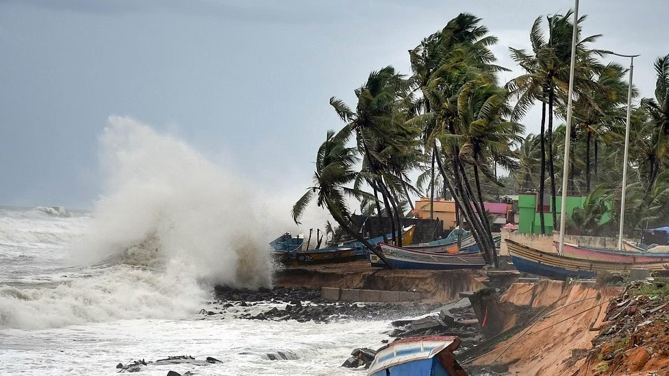 astronaut clicks pictures of Cyclone Biparjoy from space 