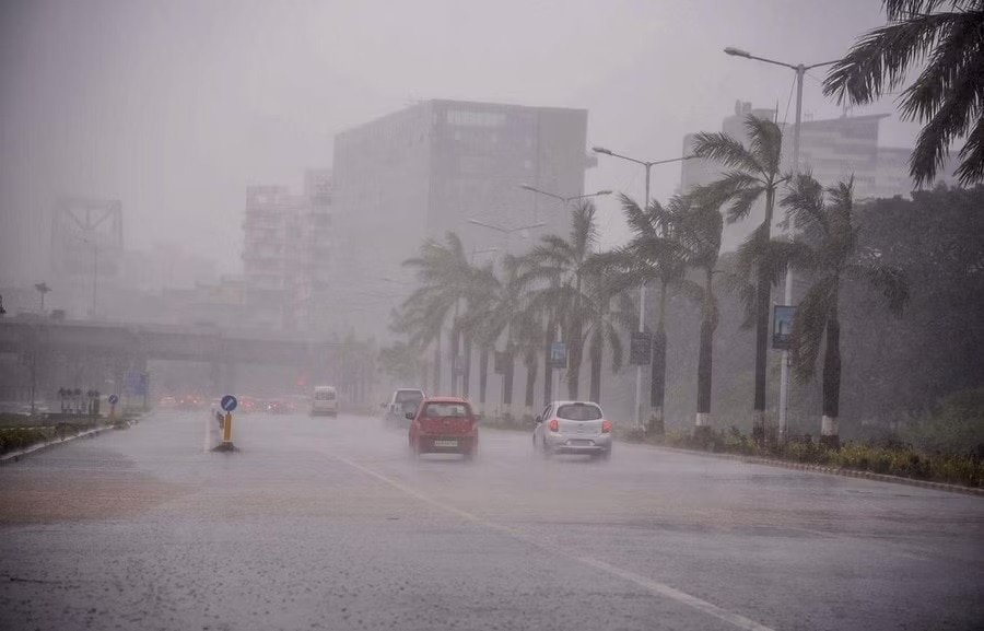 astronaut clicks pictures of Cyclone Biparjoy from space 