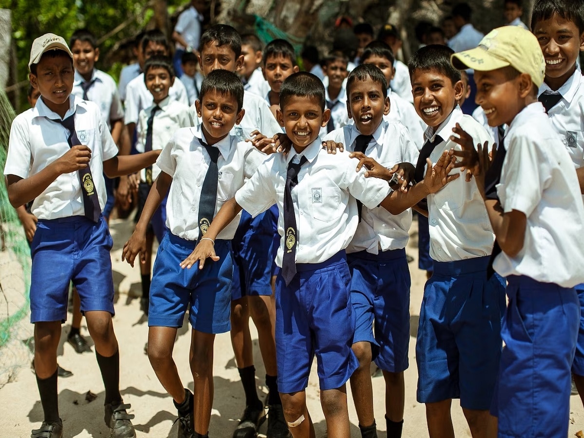 World's Best School : जगातील टॉप 10 स्कूलमध्ये महाराष्ट्रातल्या 3 शाळांचा डंका, मुंबईतील दोन आणि एक... title=