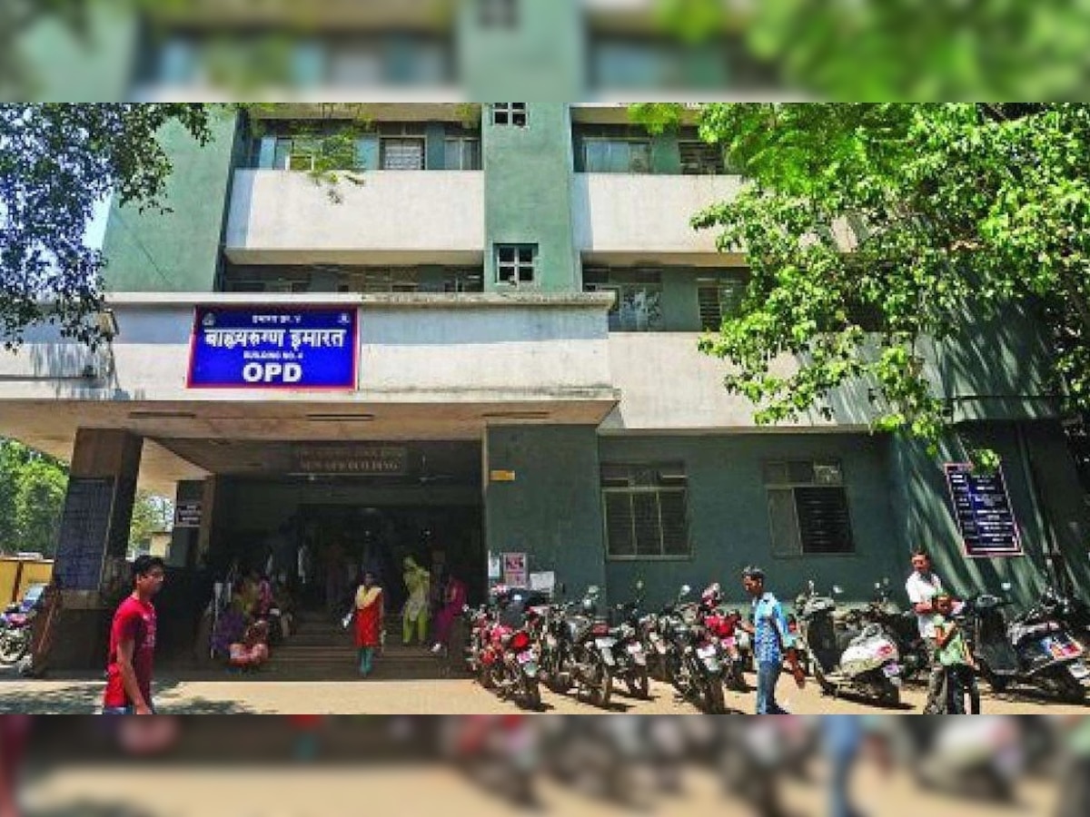 BMC Job: मुंबई पालिकेच्या रुग्णालयात नोकरीची संधी, 80 हजारांपर्यंत मिळेल पगार title=