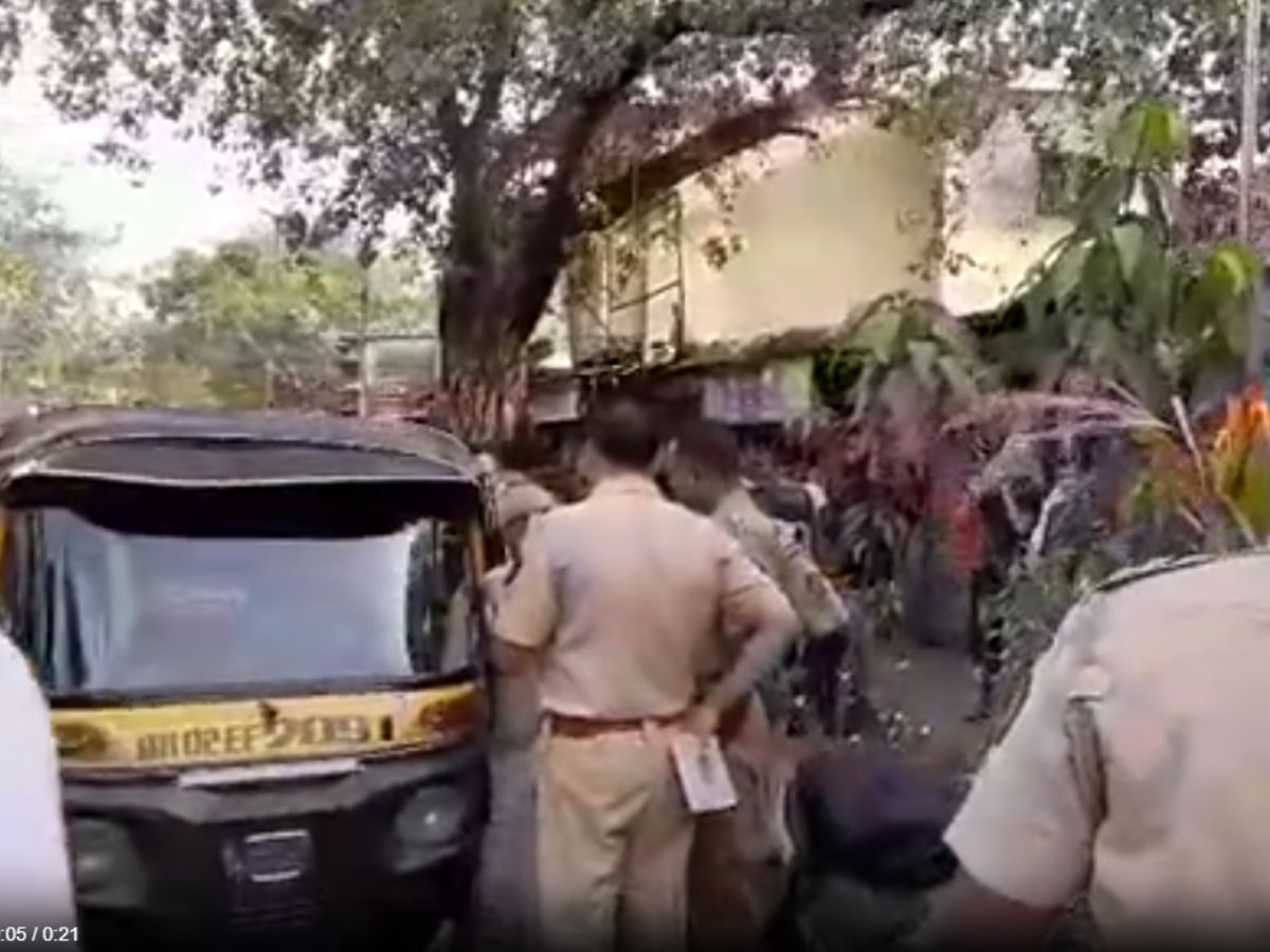 मुंबई पुन्हा हादरली! तरुणाने रिक्षातच प्रेयसीच्या गळ्यावर वार केले अन्..., अंगाचा थरकाप उडवणारी घटना