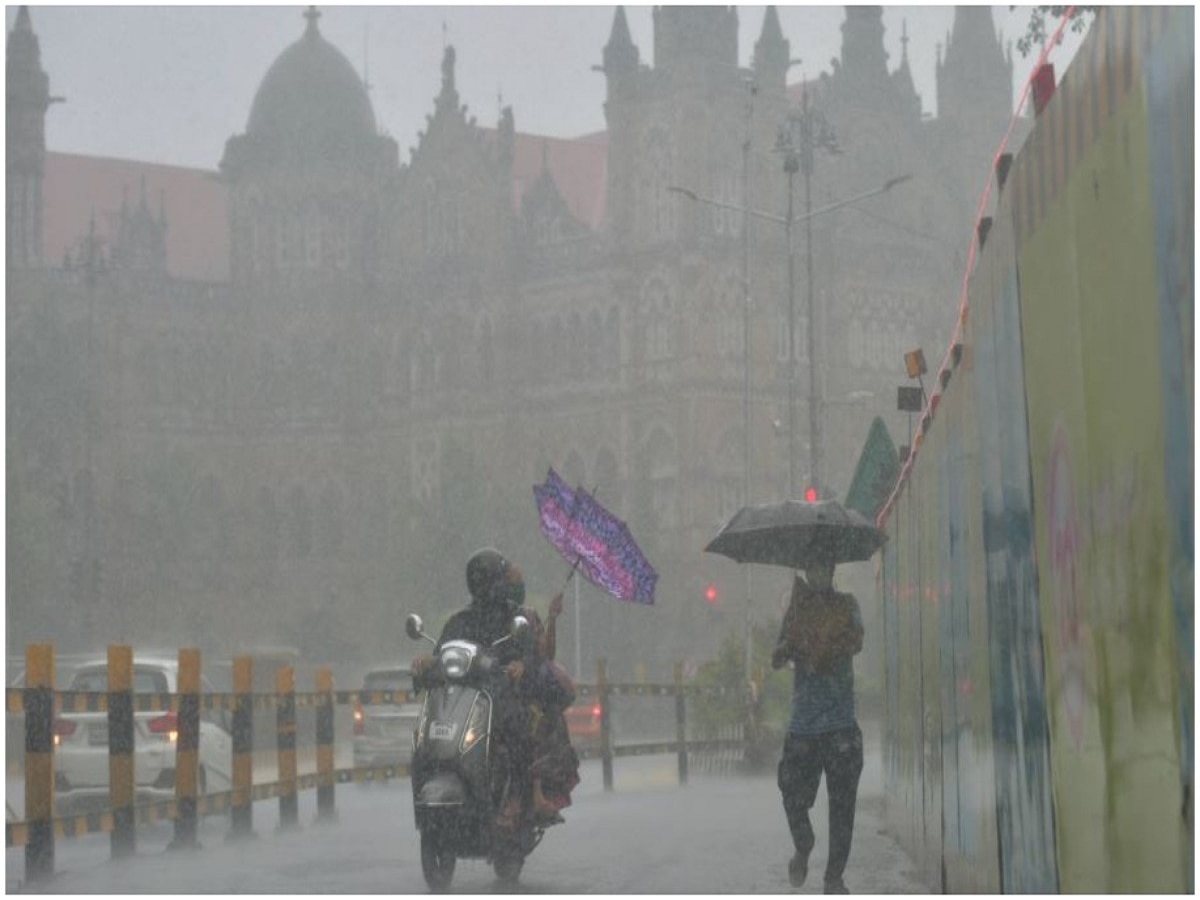 Monsoon Update : पुढील 72 तास पावसाचे! कोणत्या तारखेला राज्याच्या कोणत्या भागात बरसणार? पाहा...  title=