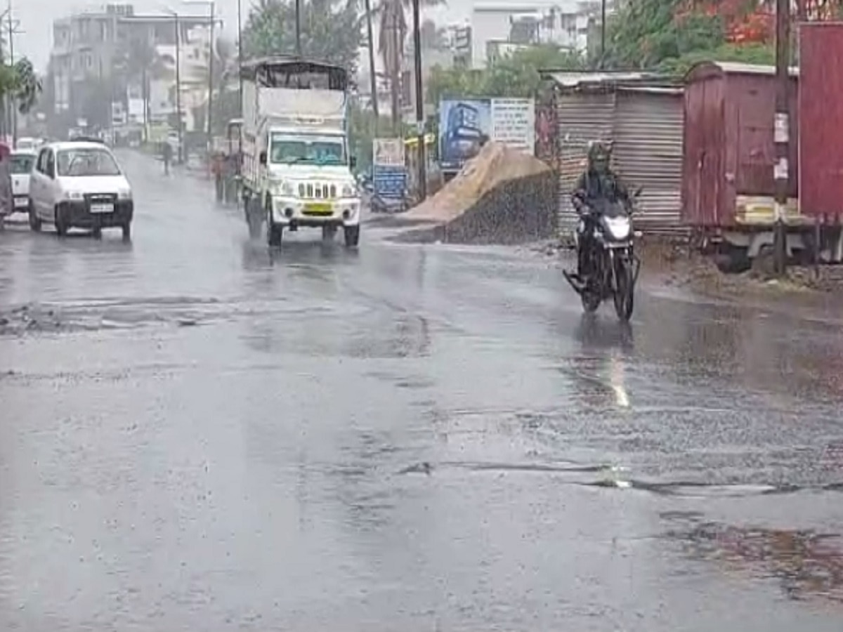  कोल्हापूरमध्ये पावसाला सुरुवात 