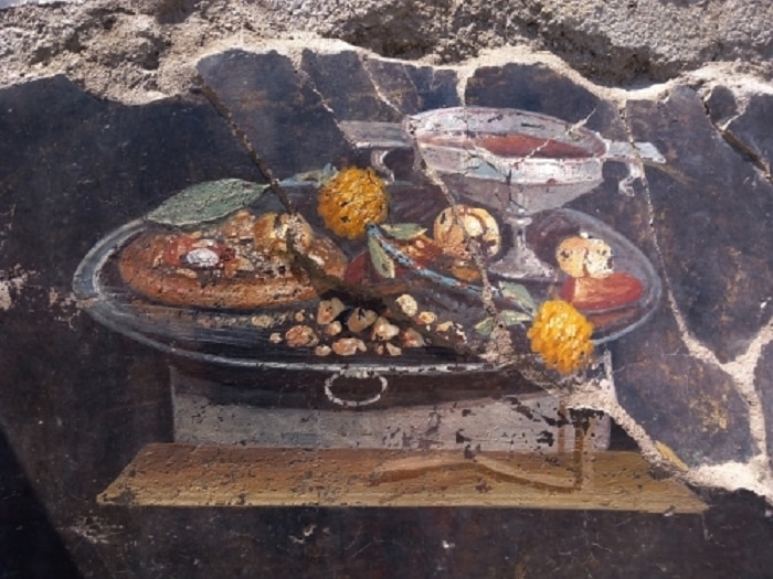 Archaeologists dicovered age old pizza painting in ancient Roman city of Pompeii 