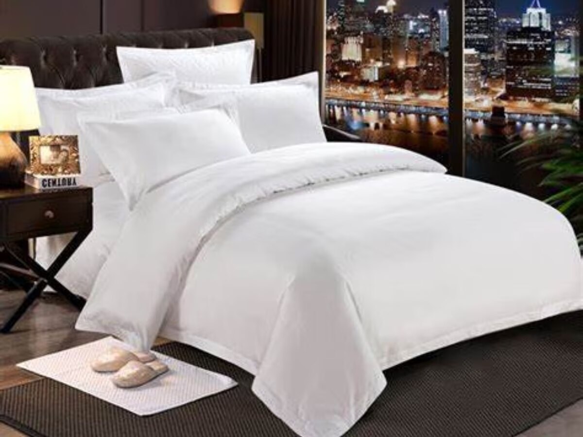 याचं उत्तर द्याच! रेल्वे, हॉटेलांमध्ये फक्त पांढऱ्या रंगाच्याच चादरी का असतात?  title=