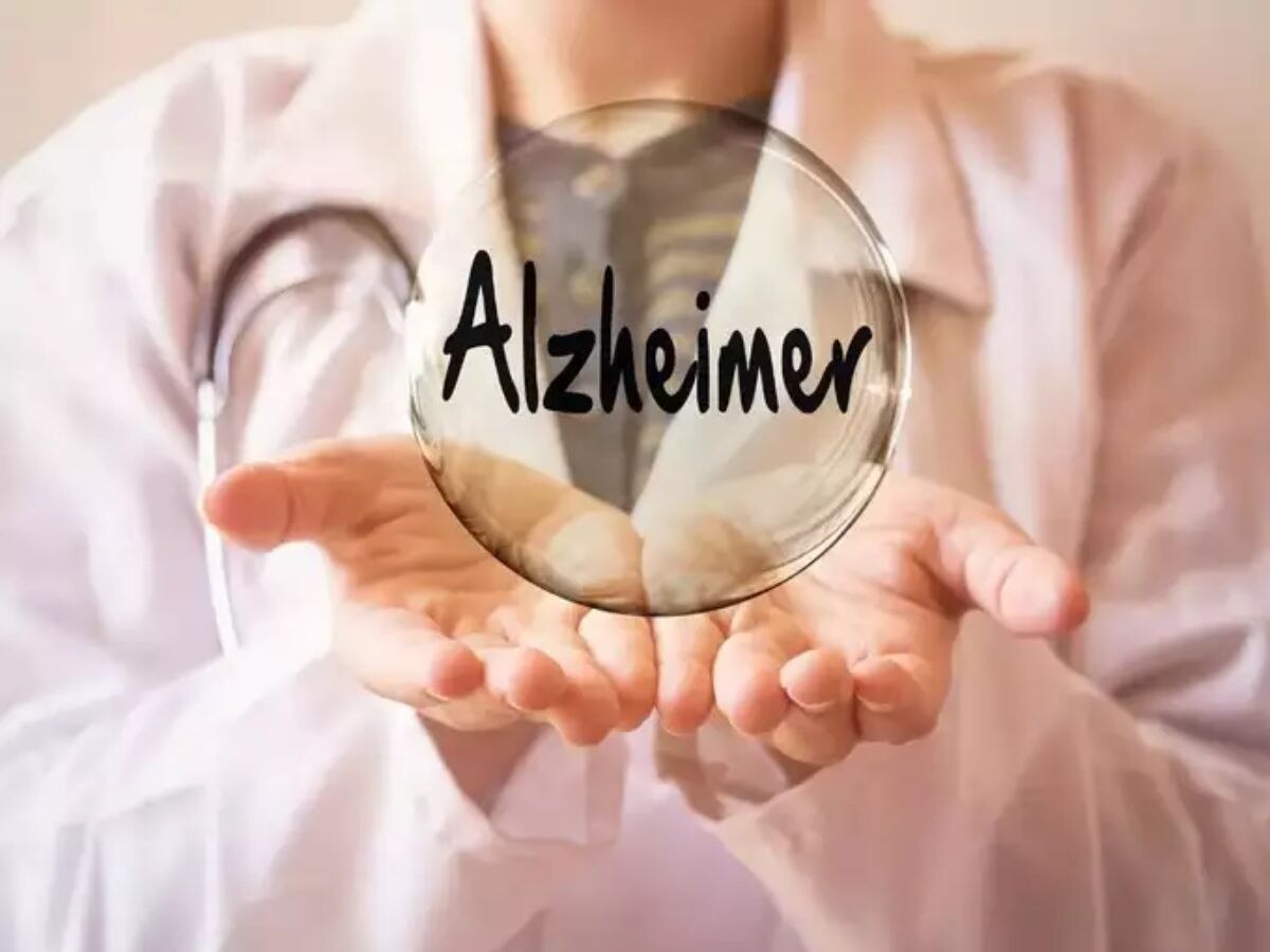 2050पर्यंत अल्झायमर रुग्णांची संख्या वाढण्याची भीती; WHOचा इशारा, उपाय आणि लक्षणे जाणून घ्या title=