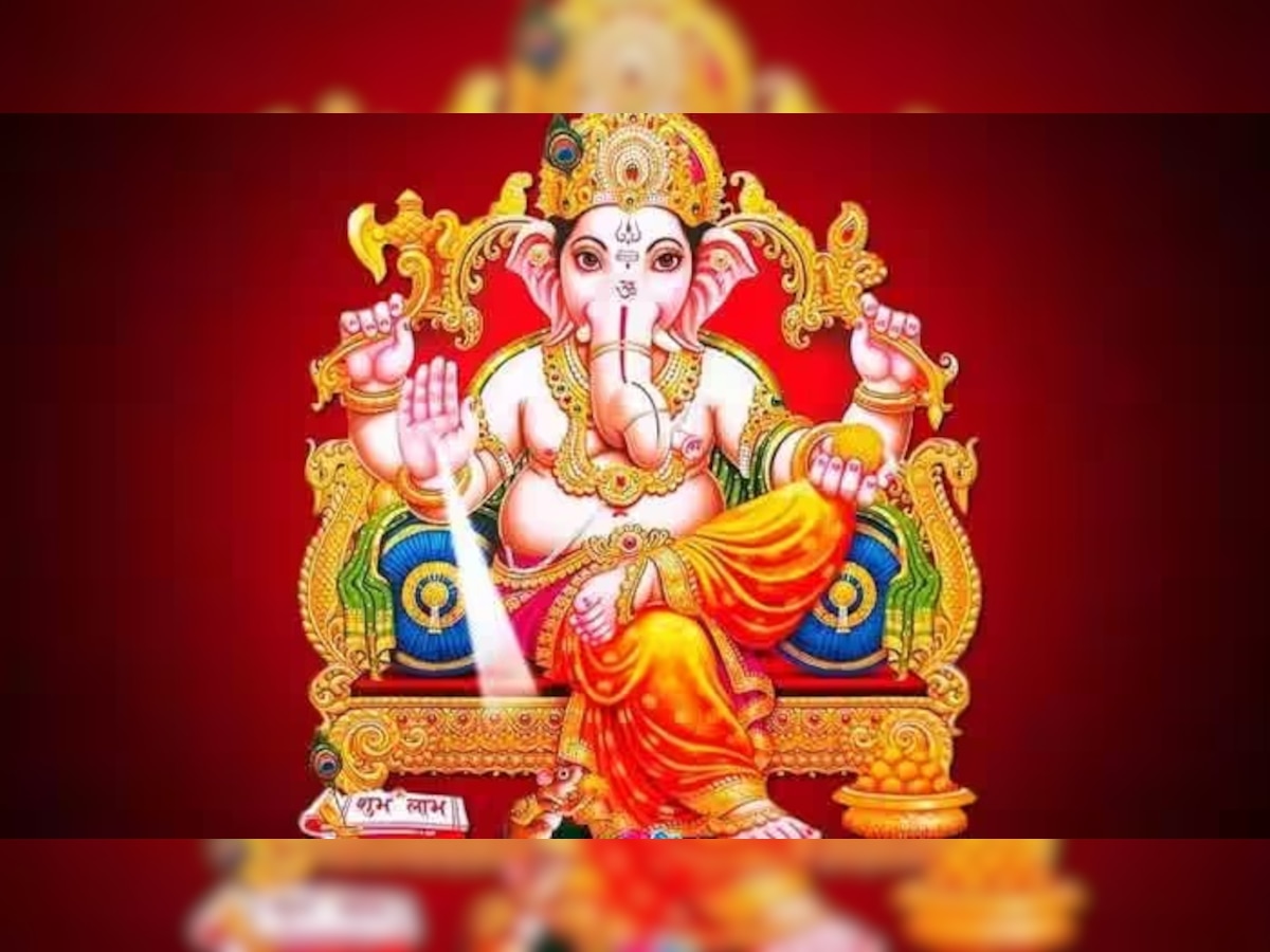 Sankashti Chaturthi: आज संकष्टी चतुर्थी, पंचक आणि भद्राचे सावट? 'या' मुहूर्तावर करा पूजा title=