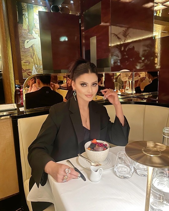 Urvashi Rautela paris riot